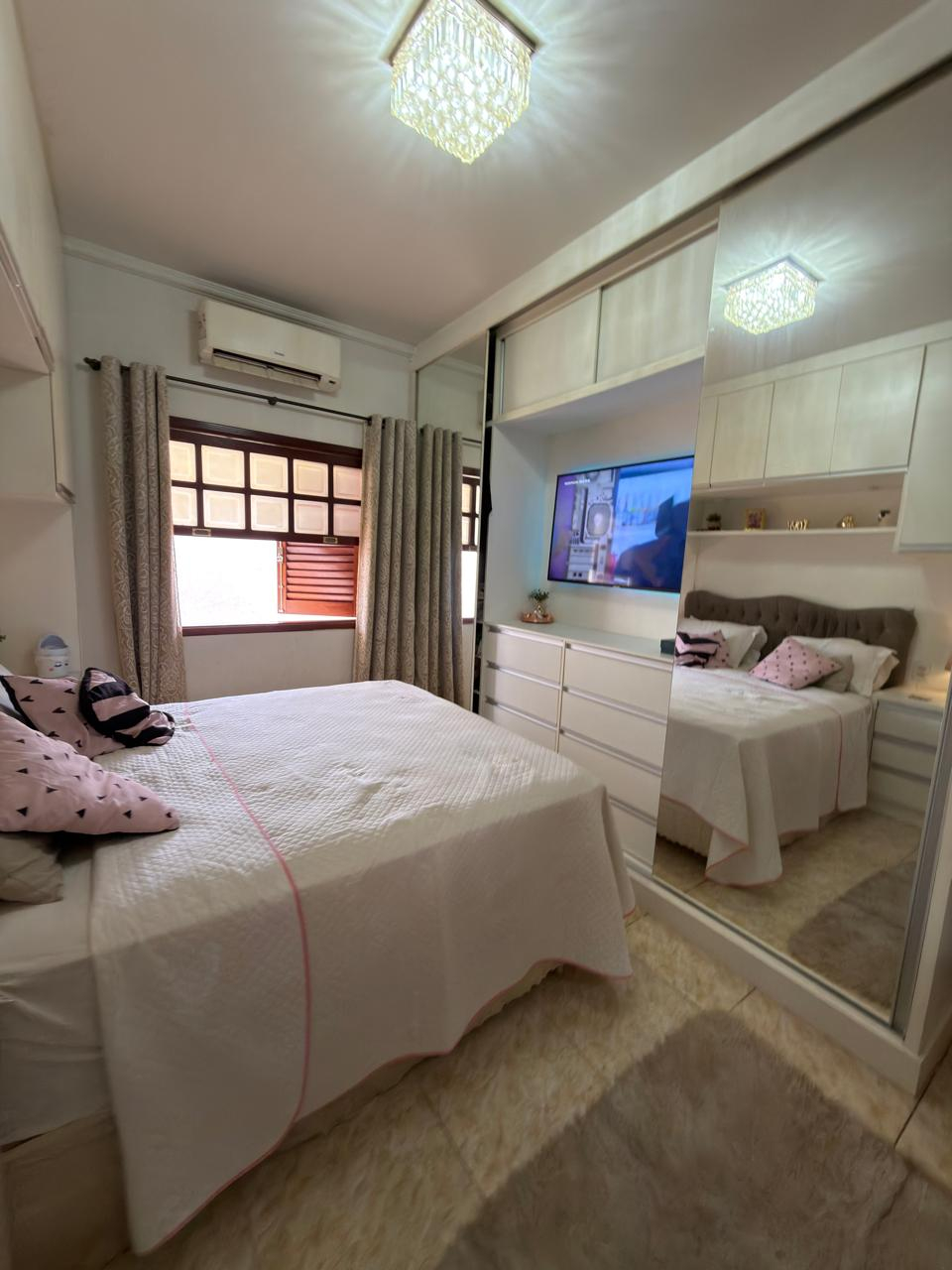 suíte com armário embutido