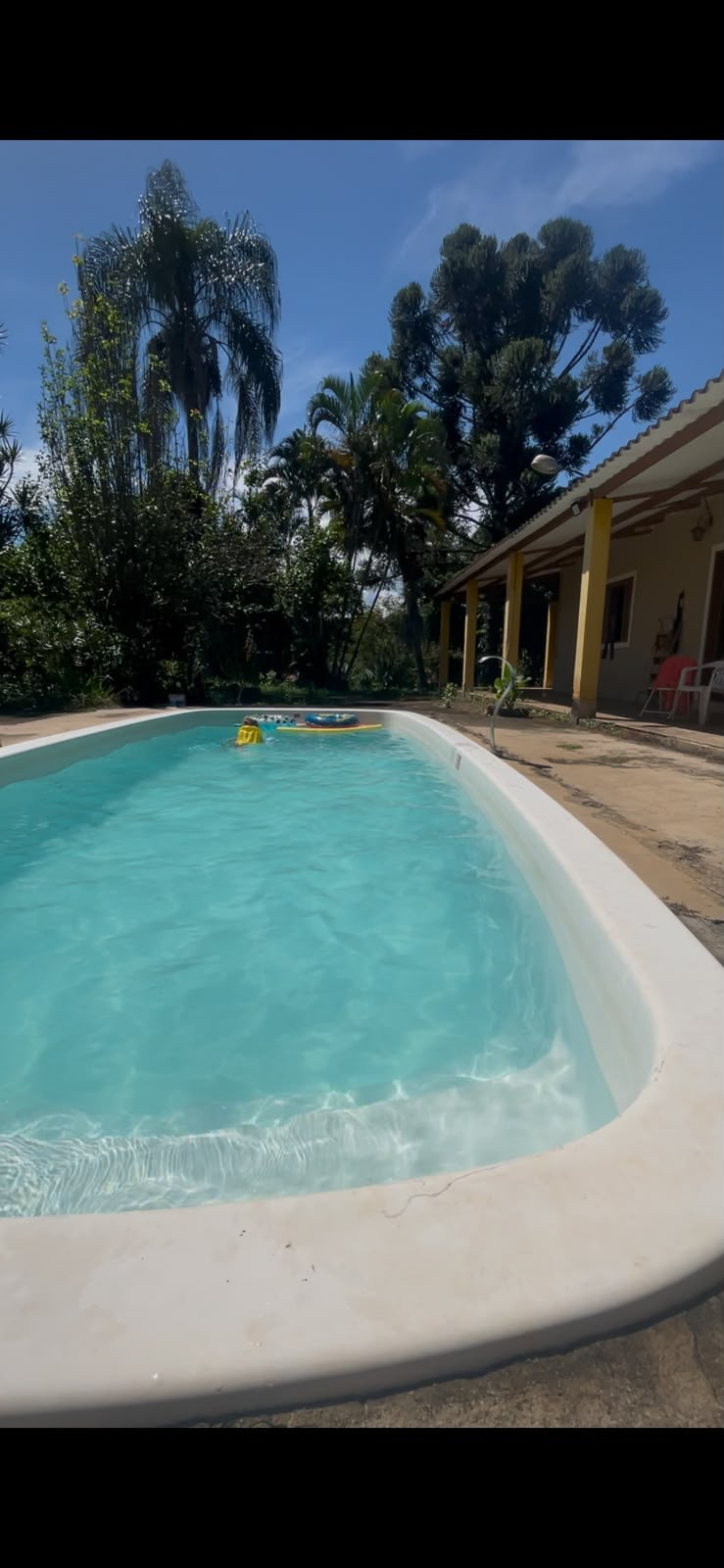 piscina com cascata